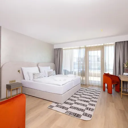 Hotel Birges Lifestyle And View