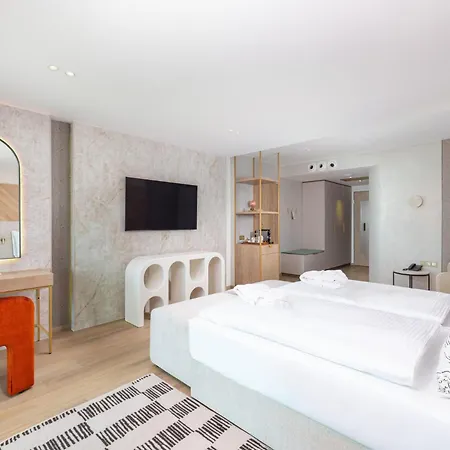 Hotel Birges Lifestyle And View 4*